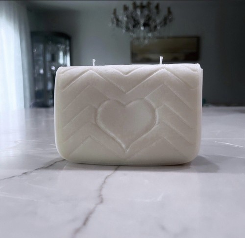 Handmade G G Purse Free standing scented candle - Picture 6 of 6