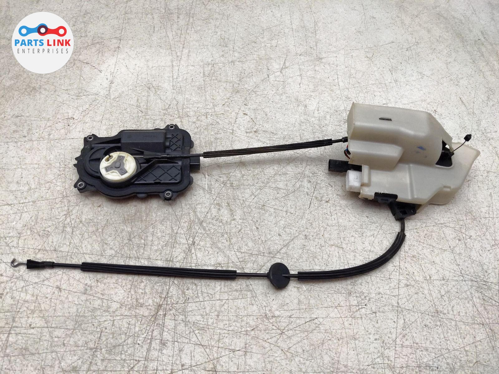 Bentley Continental Flying Spur 2006-2012 Rear Right Door lock actuator