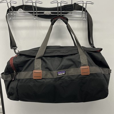 Patagonia Arbor Large Duffle Bag Travel Rockwall Duffel Gym Black | eBay Patagonia Arbor Large Duffle Bag Travel Rockwall Duffel Gym Black | eBay