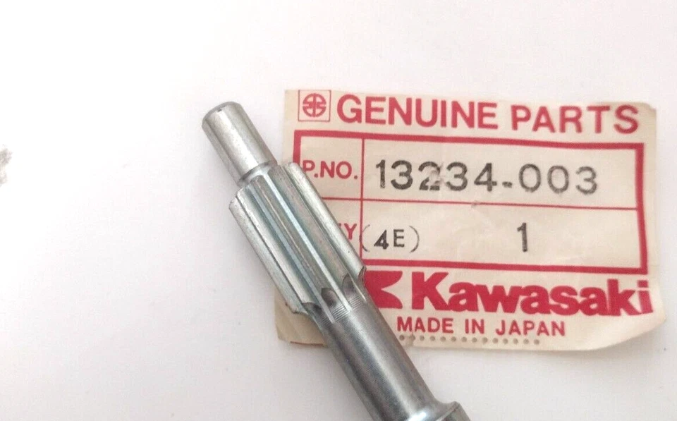 Conjunto de eje de liberación de embrague Kawasaki 13234-003 KD125 KE125 KS125 KX125 NOS nuevo Foto 2 de 3