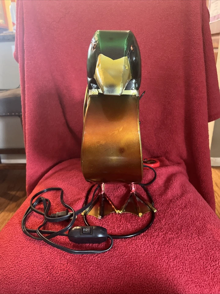 Deco Breeze Duck Personal Metal Electric Fan. Two Speed. Works Great. 17 x 14 - Image 2 of 4