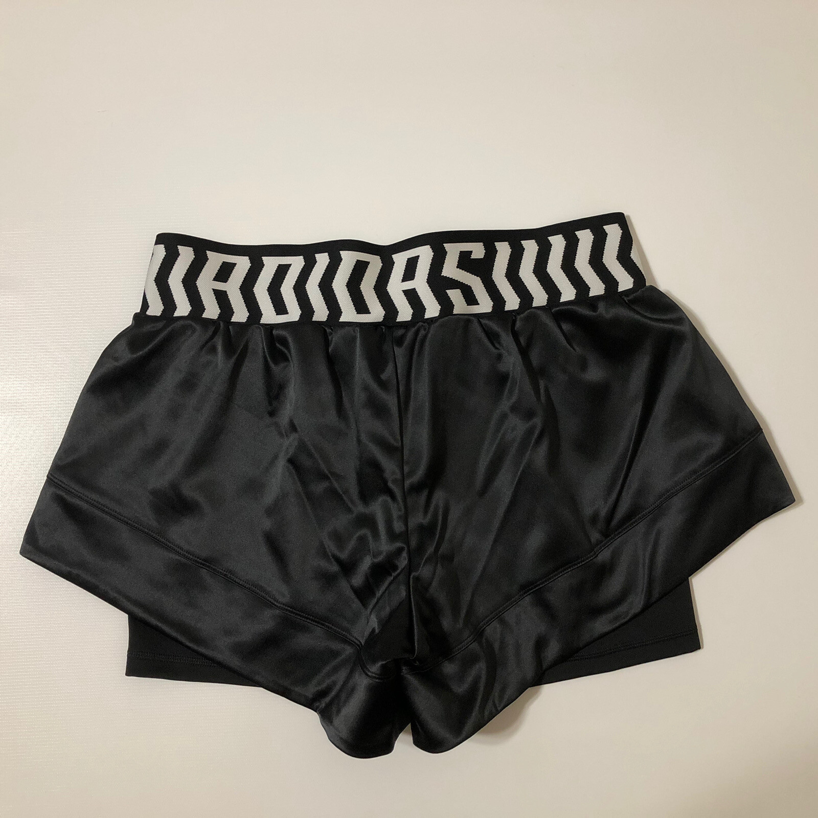 Adidas Women’s Athletic Black/White Training TKO Shorts Sz L NWT thumbnail 5