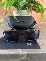 Oakley OO923902 Men's Sunglasses
