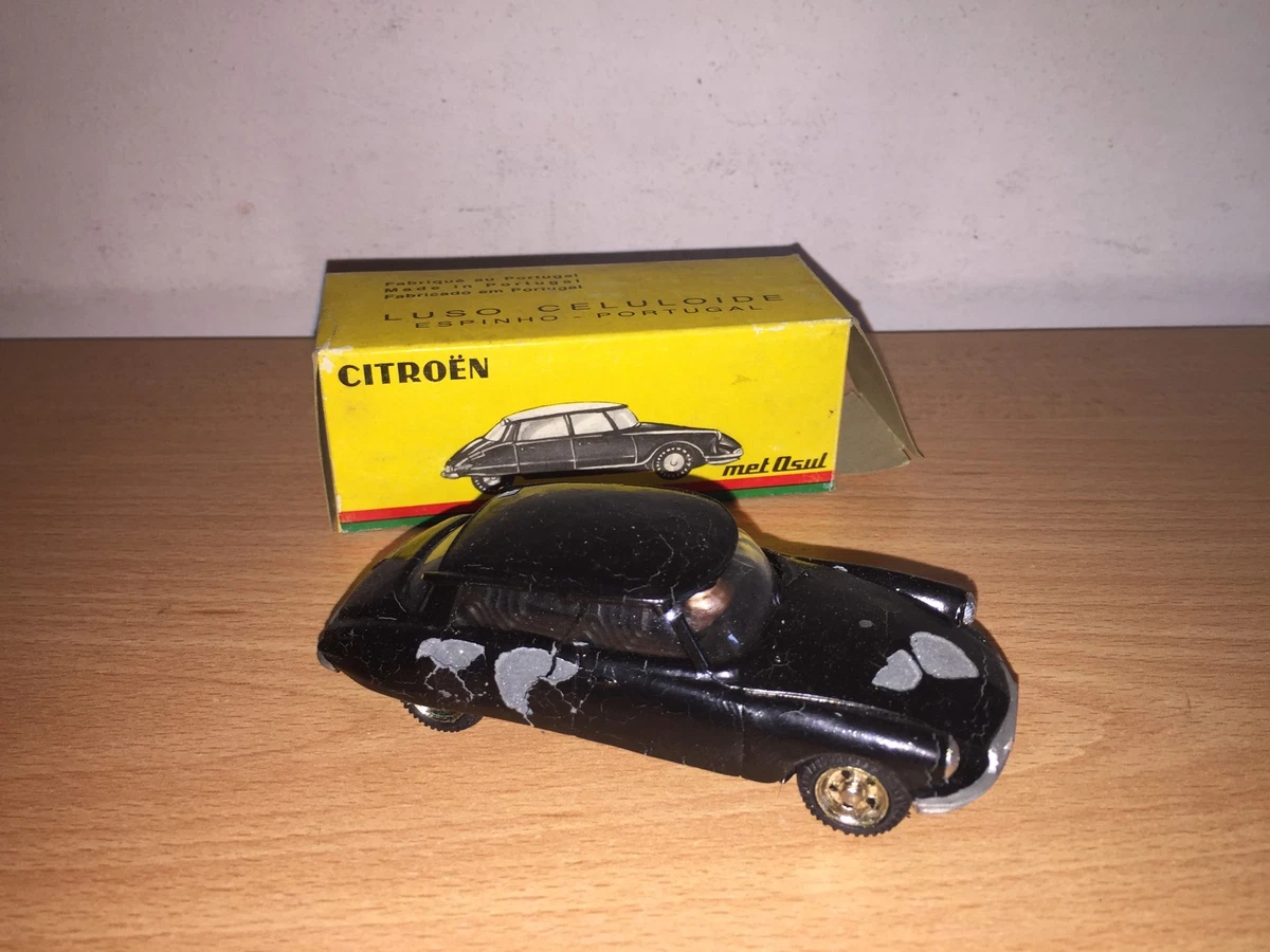 Miniature Metosul 1/43 – Volkswagen Coccinelle GNR – Kaki – Portugal – Occasion