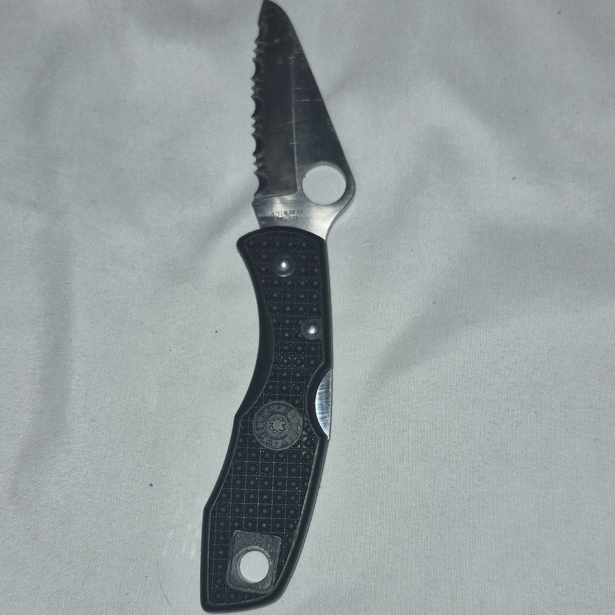 Spyderco Delica ATS-55 Fiberglass Pocketknife Serrated Black 