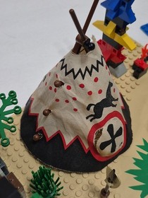 LEGO Western Indians: Boulder Cliff Canyon (6748) + Chief's Tepee (6746)  READ