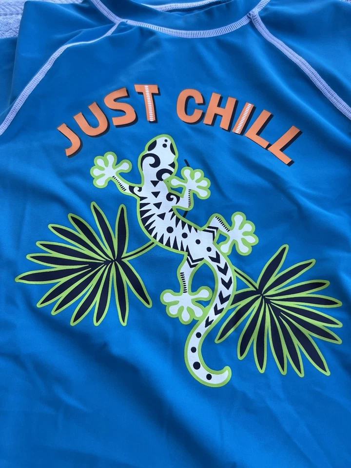 Nuevo con etiquetas Conjunto de calzoncillos de protección contra erupciones de traje de baño Just Chill FPS 50 para niños Geckos 7 Foto 2 de 4