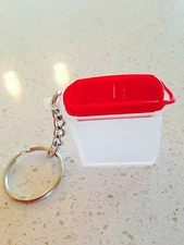 Tupperware Keychain Shelf Saver Modular Mate Opens! Red New