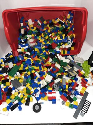 MEGA BLOCKS LARGE ASSORTMENT LOT 1000+ PIECES