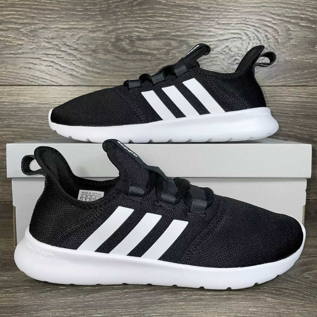 Black and white cheap adidas cloudfoam
