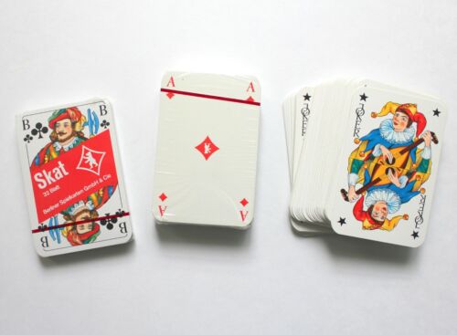 Juego de 2 cartas de juego vintage Romme Bridge Canasta Skat sin abrir en estuche con dados - Imagen 2 de 11