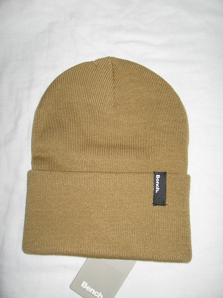 BNWT - BENCH Cuffed  Knitted  Beanie Hat  Light Khaki Brown