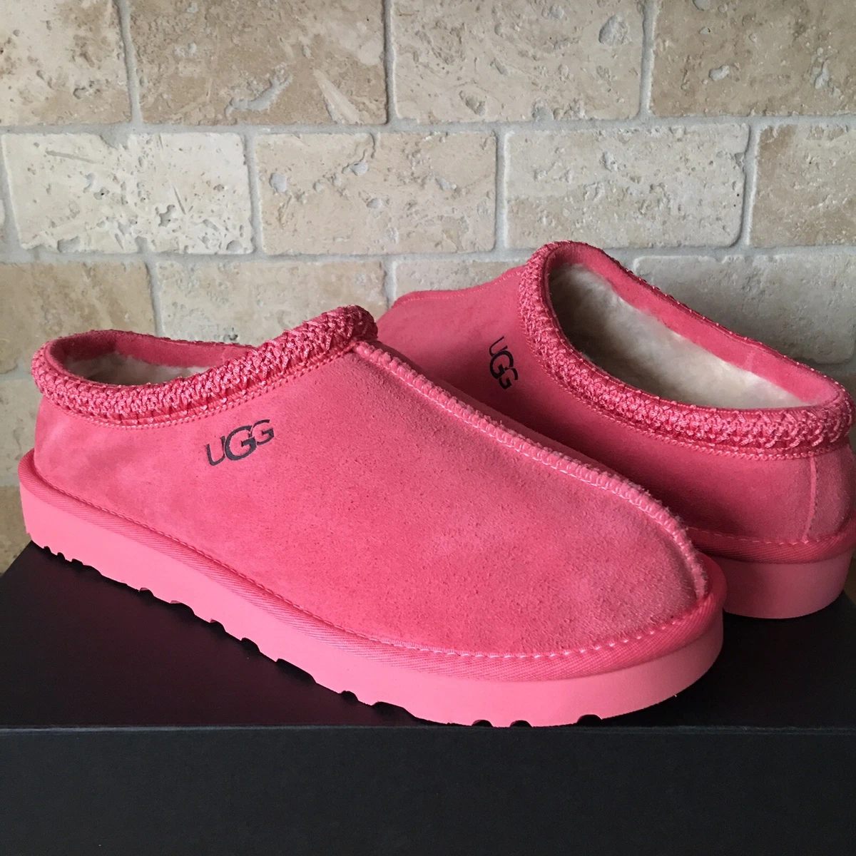 UGG, Shoes