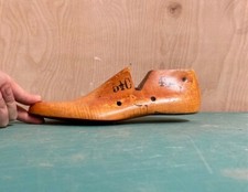 Pair of Vintage Wooden Shoe Lasts - Men's Size 5 1/2 C, Style 43