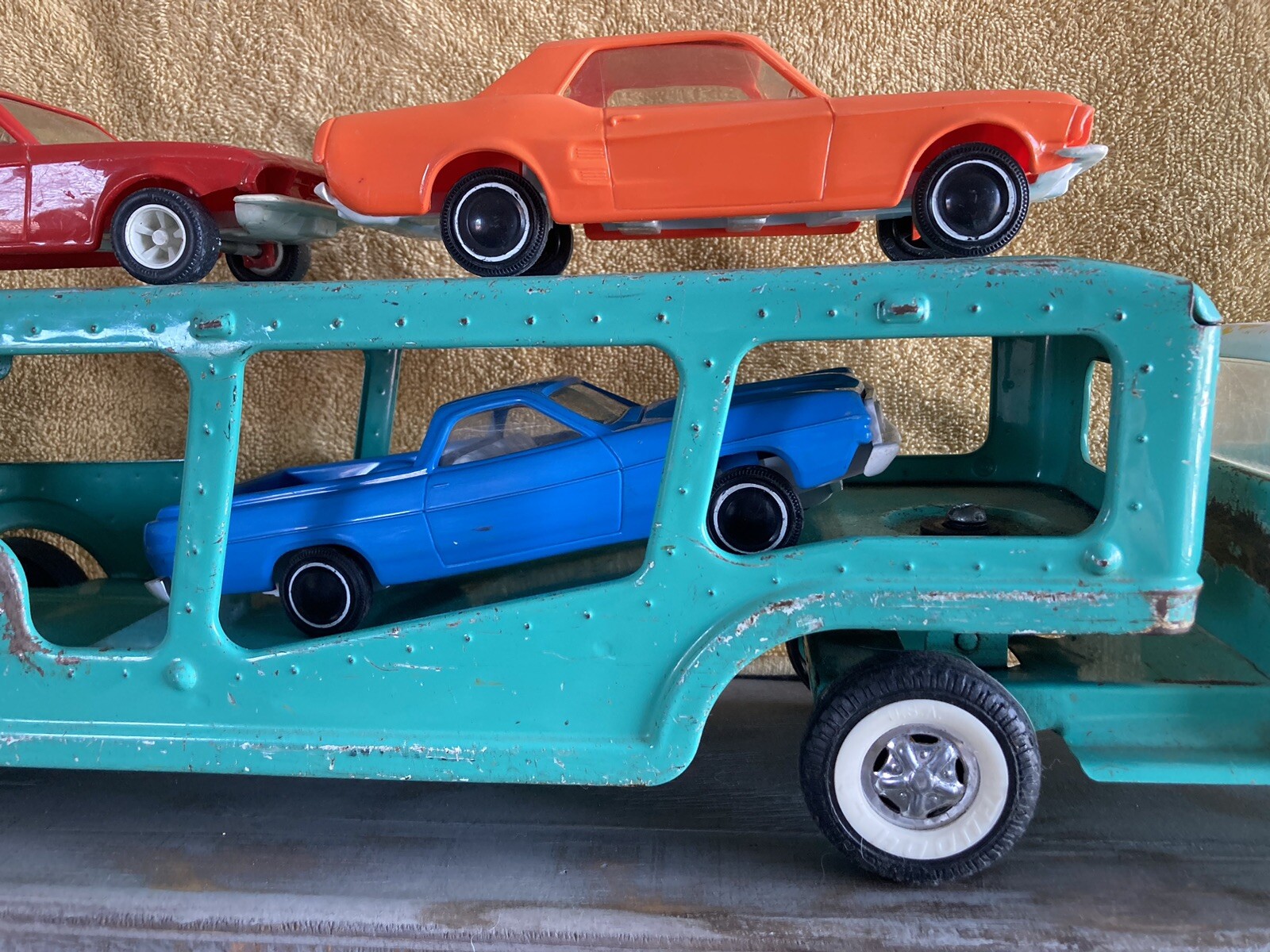 BUDDY L PressedSteel Truck Transport Car Carrier 27” Plus Three Cars