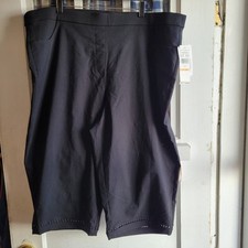 NWT Alfred Dunner Women's Allure Black Pull-On Embellished Hem Capri Size 24W