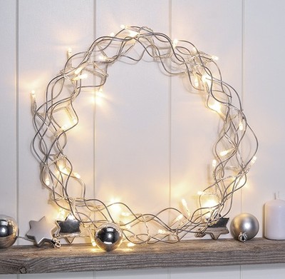 Metall Kranz mit 40 LED 30 cm transparentes Kabel Batterie mit Timer Metallkranz