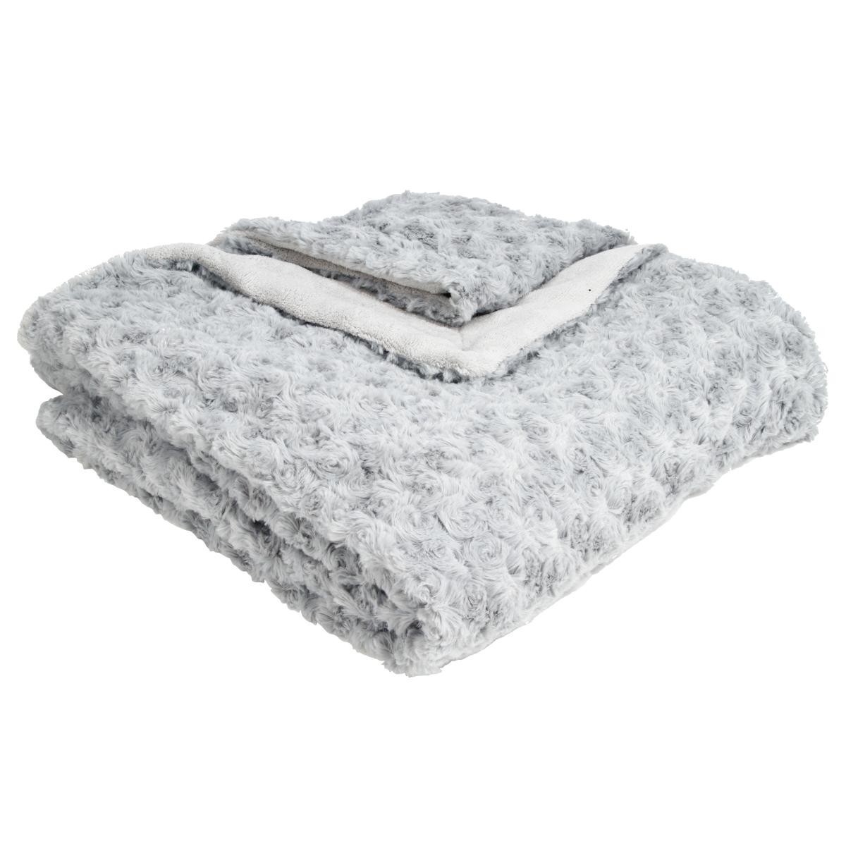 Plaid imitation fourrure bouclée gris clair fini les pieds froids avec ce format 180x230cm