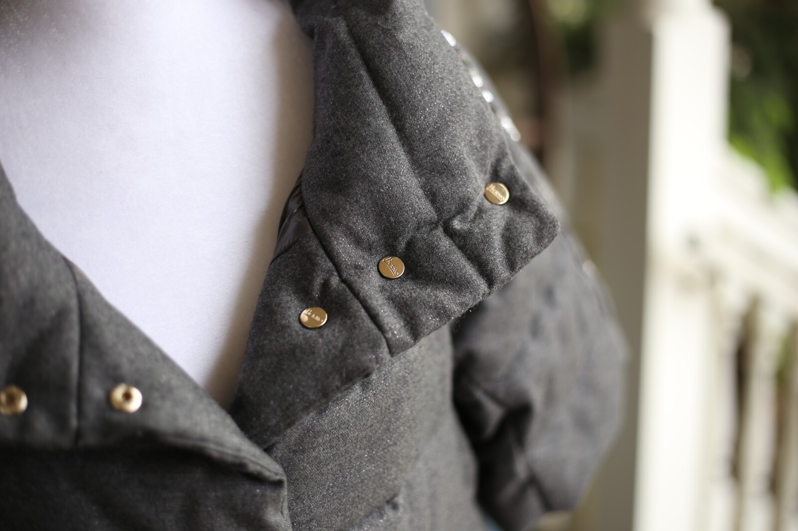 Herno In-Tech Alternative Down Coarse-Grained Cot… - image 8