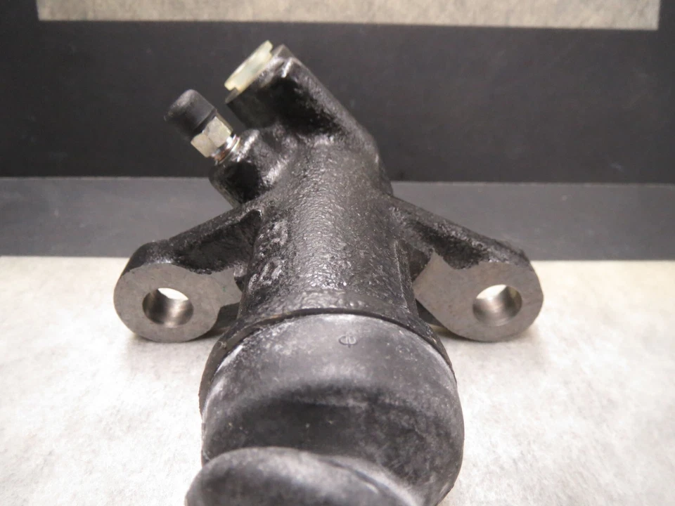 Clutch Slave Cylinder for 1985-1989 Isuzu Impulse - Made in Japan - Ships Fast! - Image 3 of 4