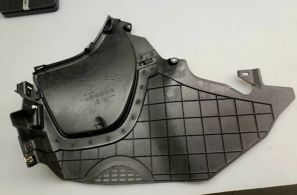 06-09 PANEL CONSOLA CENTRAL LADO IZQUIERDO PONTIAC TORRENT P/N 15294137 PIEZA OEM GM Foto 2 de 4