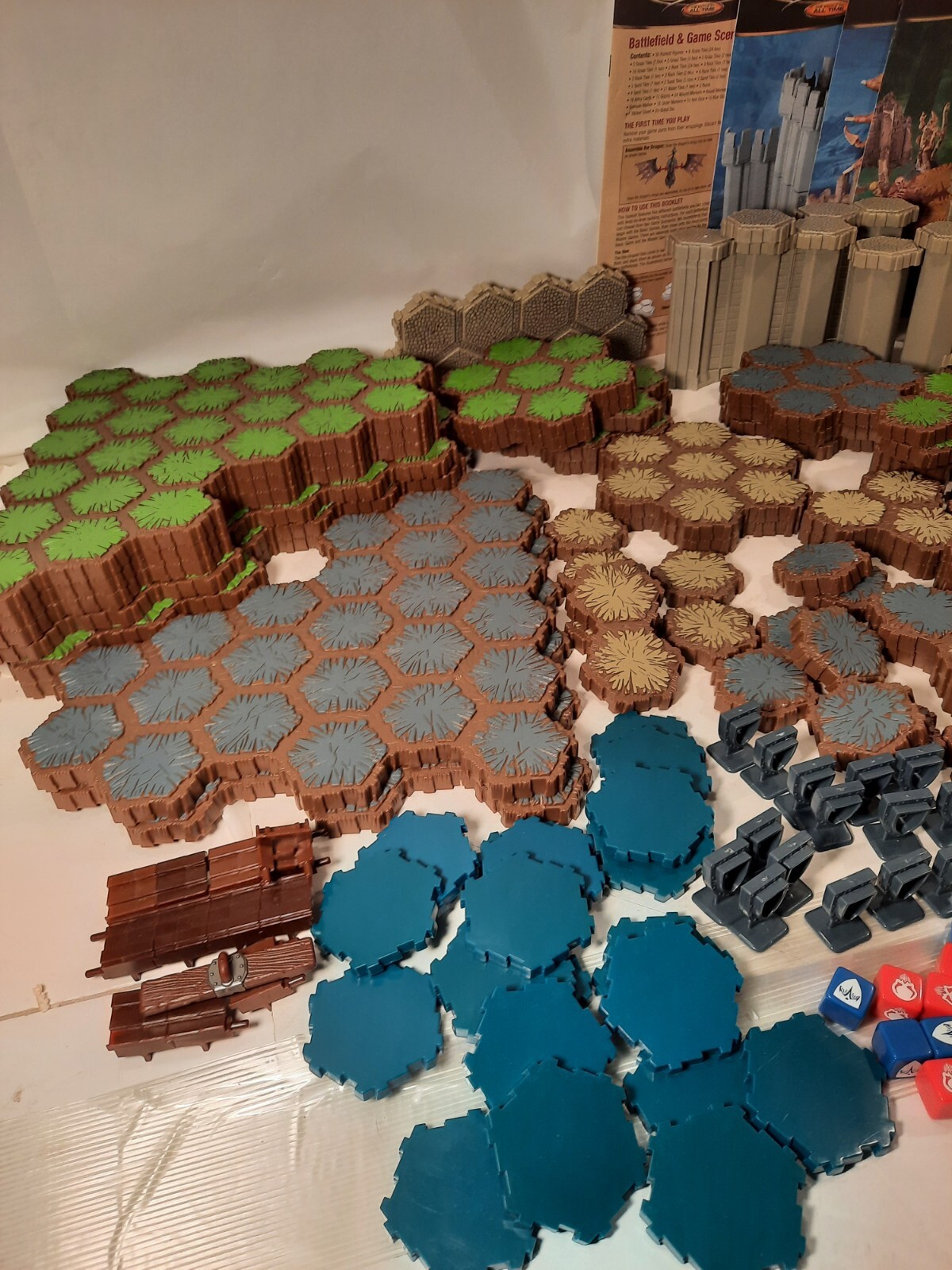 Massive Heroscape Lot / Tons of terrain, Dozens of Figures, 235 Pieces
