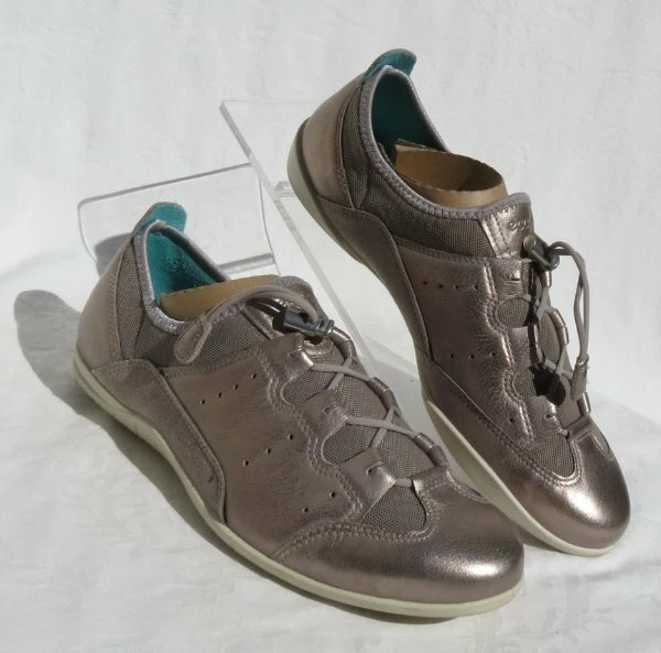 Ecco womens 2025 bluma toggle sneaker