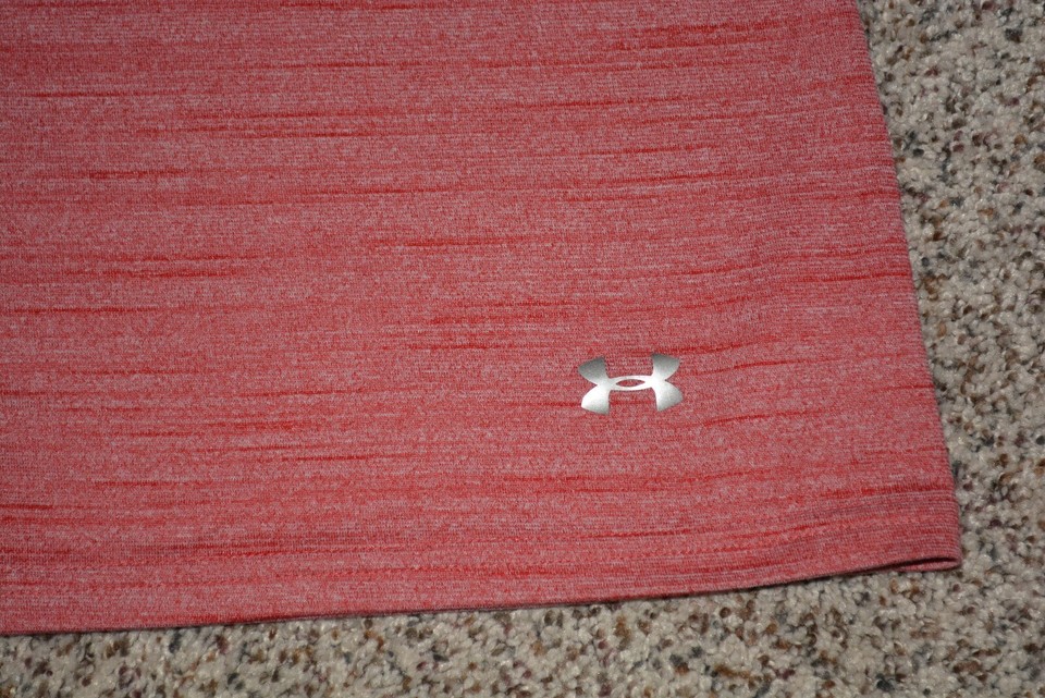 Under Armour Women's Medium ShortSleeve Red Heather VNeck Activewear