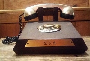(18-5) SOLID WOOD FULL-BLOWED CUSTOM TABLE MODEL TELEPHONE / 1960'S - 1970'S