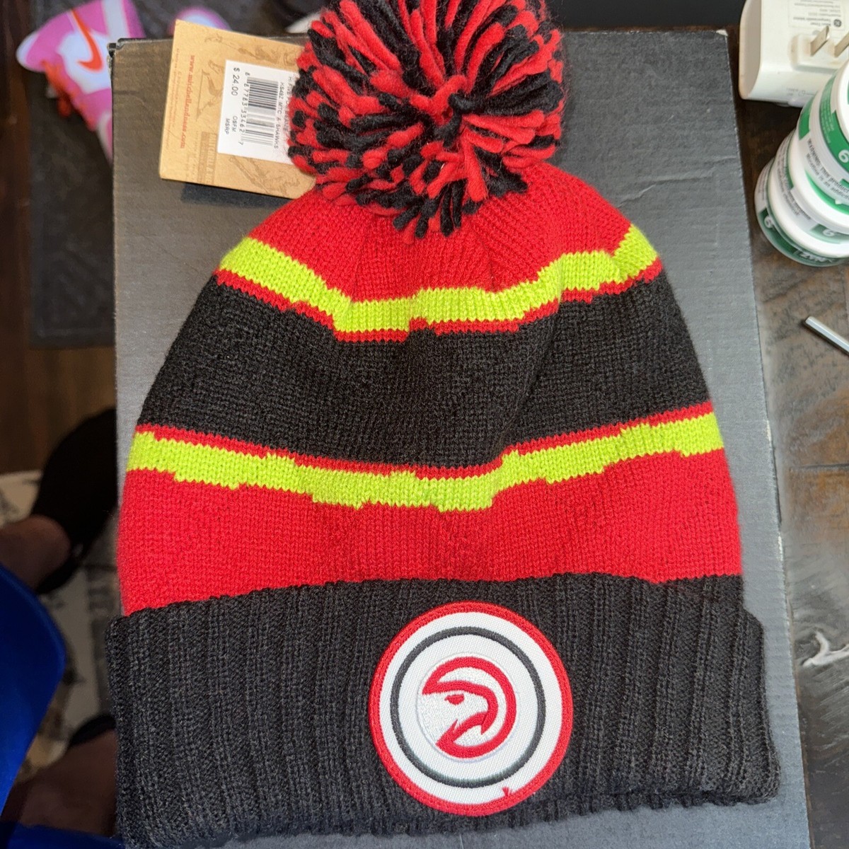 Atlanta Hawks Beanie Hat Red Adult Mitchell Ness Knit Cuff Pom Cap  display picture 1