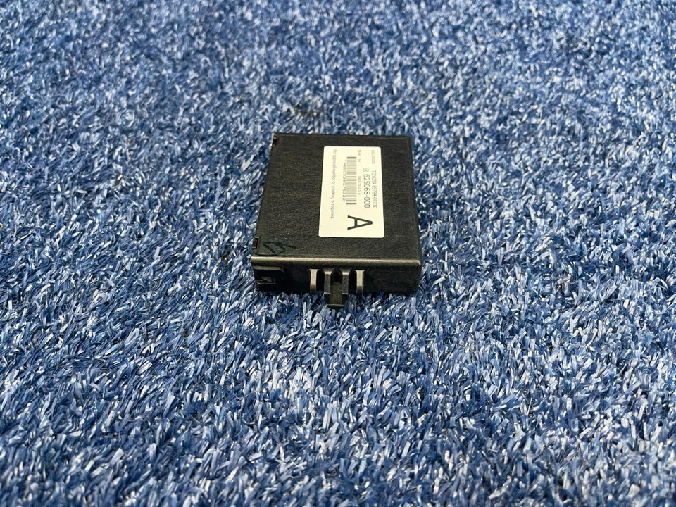 Módulo informático inmovilizador Lexus RX350 2013-2015 OEM 89784-0E010 Foto 3 de 4