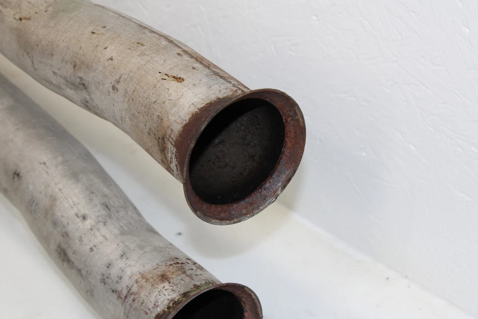 Cadillac XLR 2004-2006 4,6 L tubo central de escape OEM NI9 Foto 2 de 4