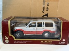 Yatming Road Legends 1:18 Scale Toyota Land Cruiser Diecast Model Car Boxed