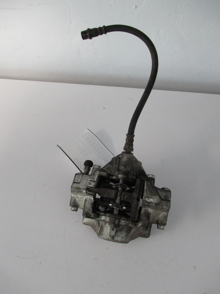 Mercedes Benz 2001-2007 pinza de freno de disco de freno pistón derecho derecha C230 tracción trasera Foto 3 de 4