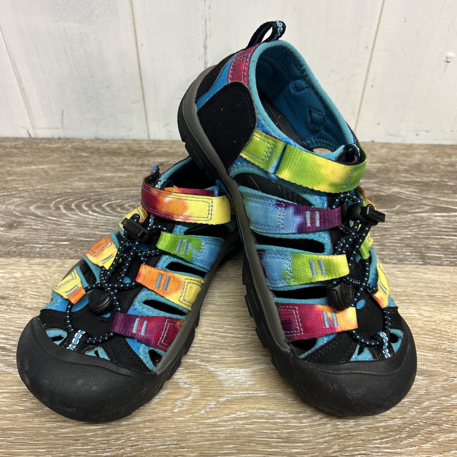 Sandali da trekking Keen Newport H2 scarpe da acqua per bambini taglia 3 cravatta arcobaleno 1018441