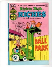 Harvey World Comics Richie Rich Riches Volume 1 Book #32 VF