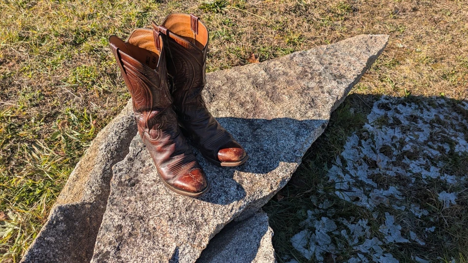 Vintage Lucchese San Antonio Cherry Western Cowboy Boots Men's 8.5D - Image 4 of 4
