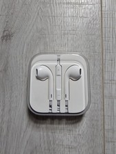 Original Apple EarPods with 3.5 mm Headphone Plug