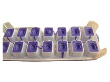 Tupperware Bac à Glaçons Violet Blanc 14 Compartiments