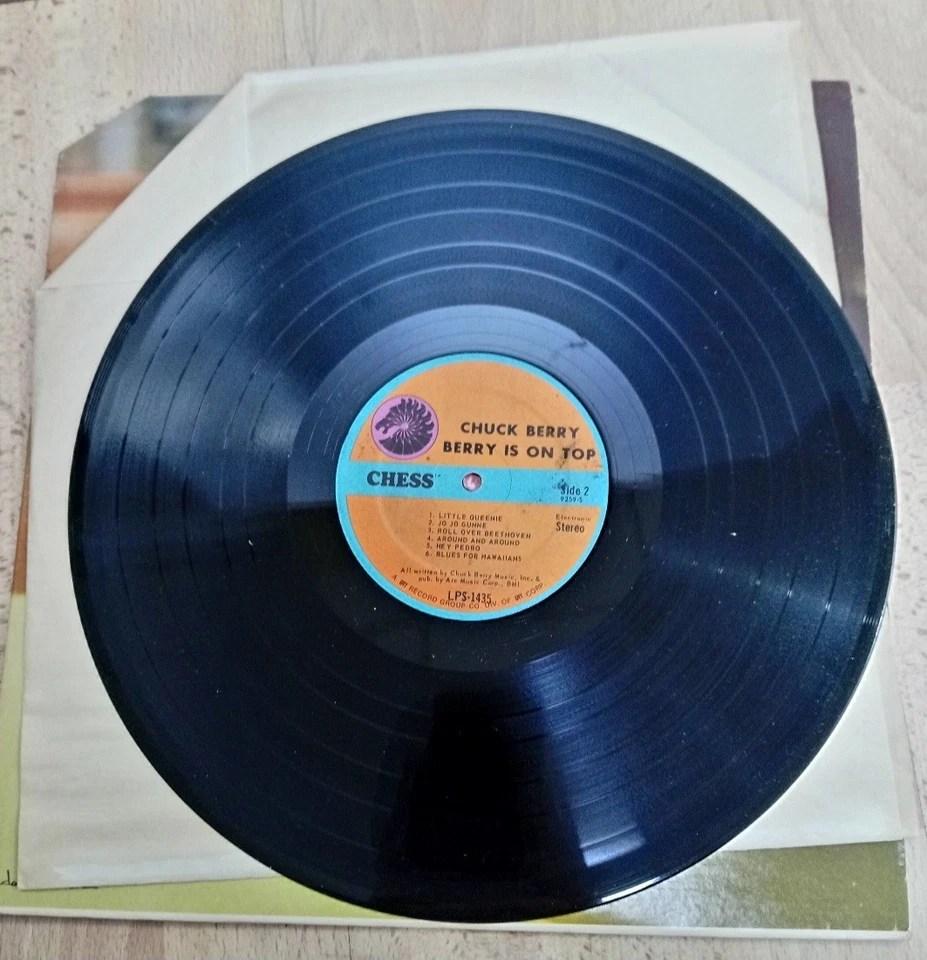 CHUCK BERRY - "BERRY IS ON TOP" US VINYL LP☆(Chess 1435) ☆VG☆ - Image 3 of 3