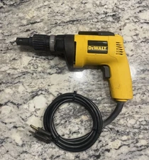DeWalt DW254 VSR Drywall Screwdriver / Screw Gun Type 1, 120V, 5.0 Amp, 2500 Rpm