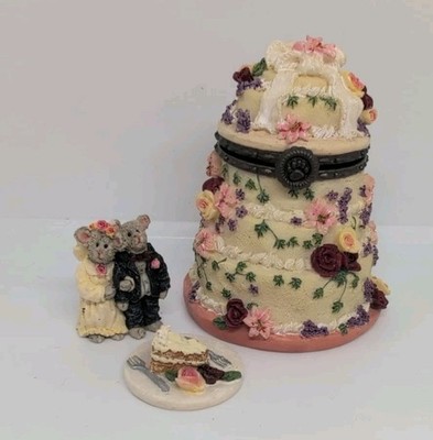 Boyds Bears Treasure Box, Forever Love Wedding Cake with Bride & Groom