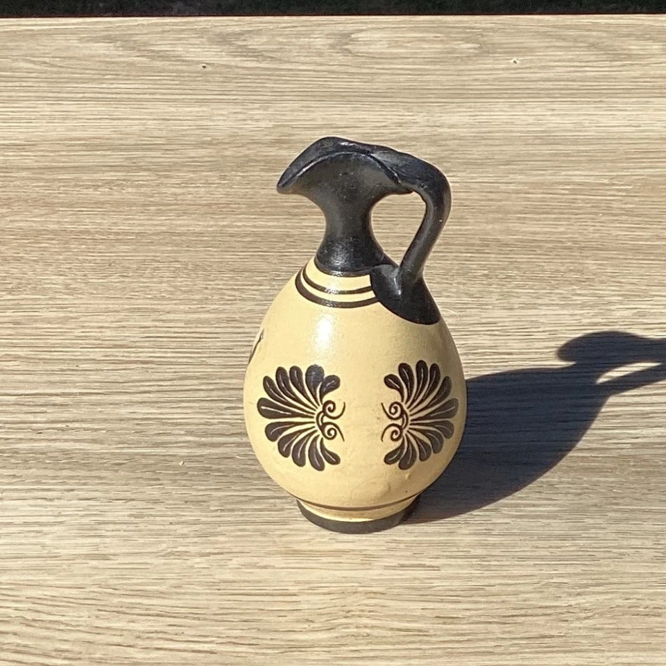 Estatuilla jarrón ánfora estilo griego vintage mango negro figuras pintadas Foto 3 de 4