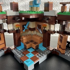 Lego 21134 Minecraft: The Waterfall Base (missing 2 pieces)