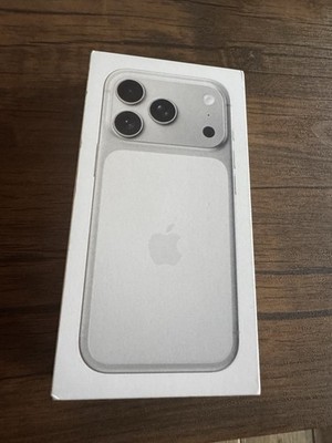 Apple iPhone 17 Pro Original Box Silber LEER Ersatzkarton inkl. Kabel