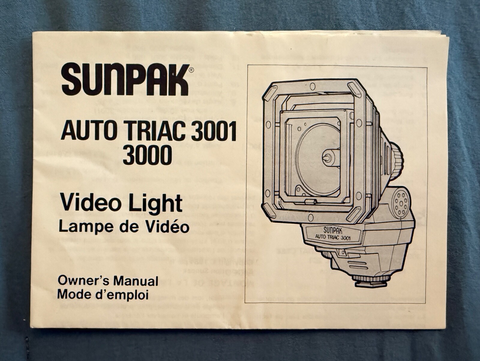 SUNPAK AUTO TRIAC 3001 Adjustable Video Light Owner's Manual Operating ...