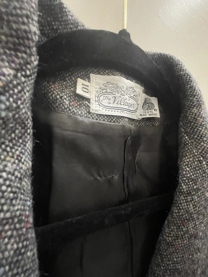 Vintage The Villager Womens 100% Wool Gray Suit Set Blazer 10 Skirt 6 Business - Image 3 of 4