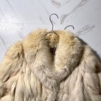 SAGA FOX Gold Tag Fox Fur White Beige Fur Coat Jacket Woman's 13