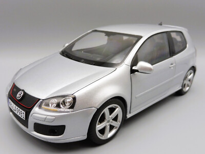 Revell VW GOLF GTI 1/18スケール ミニカー 464093_1800x.webp?v=1754553445