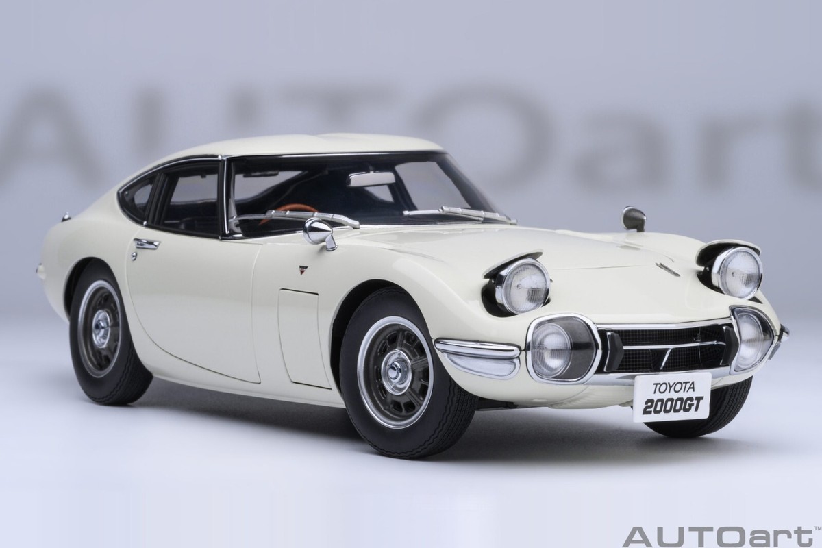 2000GT TOYOTA AUTOart オートアート1/18 ① AUTOart 1/18 トヨタ 2000GT 1967 （ゴールド） 79549 | AUT